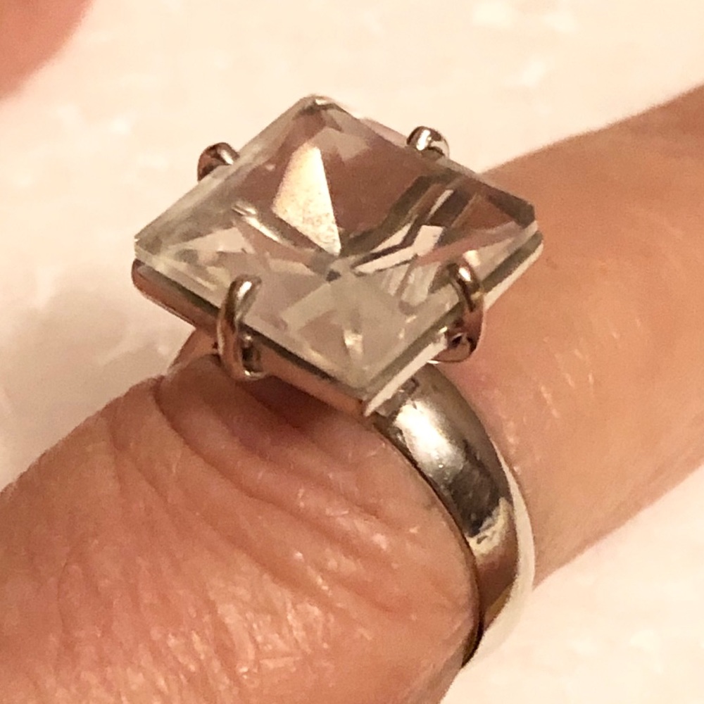 18k solid white gold with sapphire ring size 7 - Picture 15 of 16
